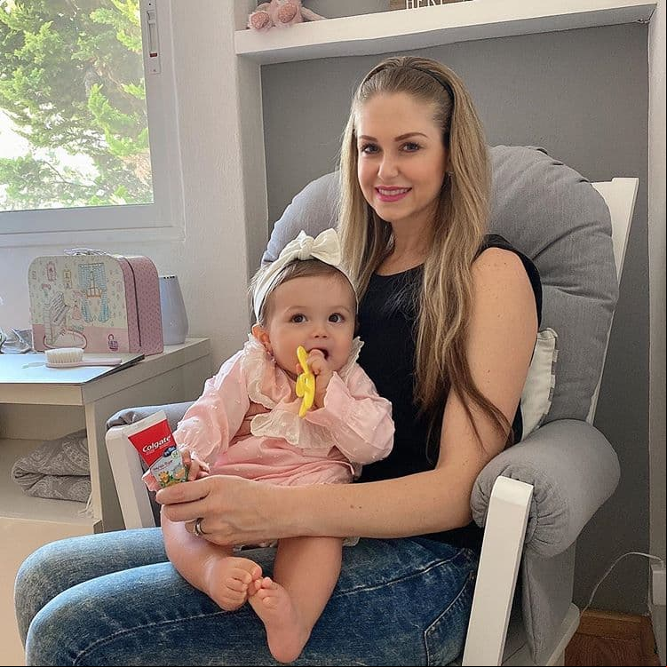 Martina es la primera hija de Ingrid Martz y Rodrigo Luque, quien en esta cuarentena se ha robado la atención de los s en redes sociales con los tiernos look que presumió su mamá. A continuación, te presentamos las mejores de la bebé.