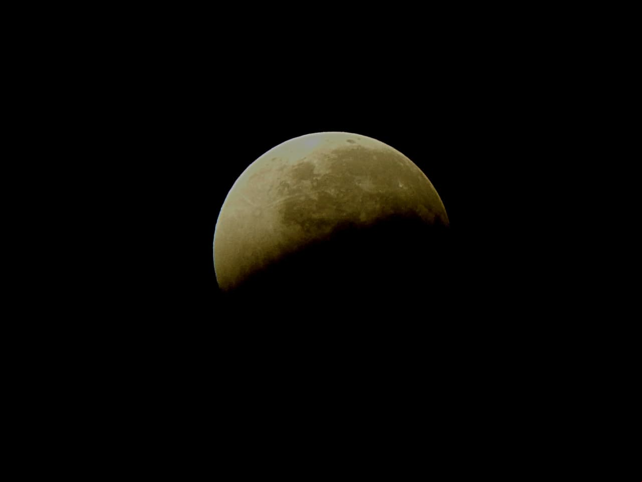 Unique and impressive full moon in all its splendor