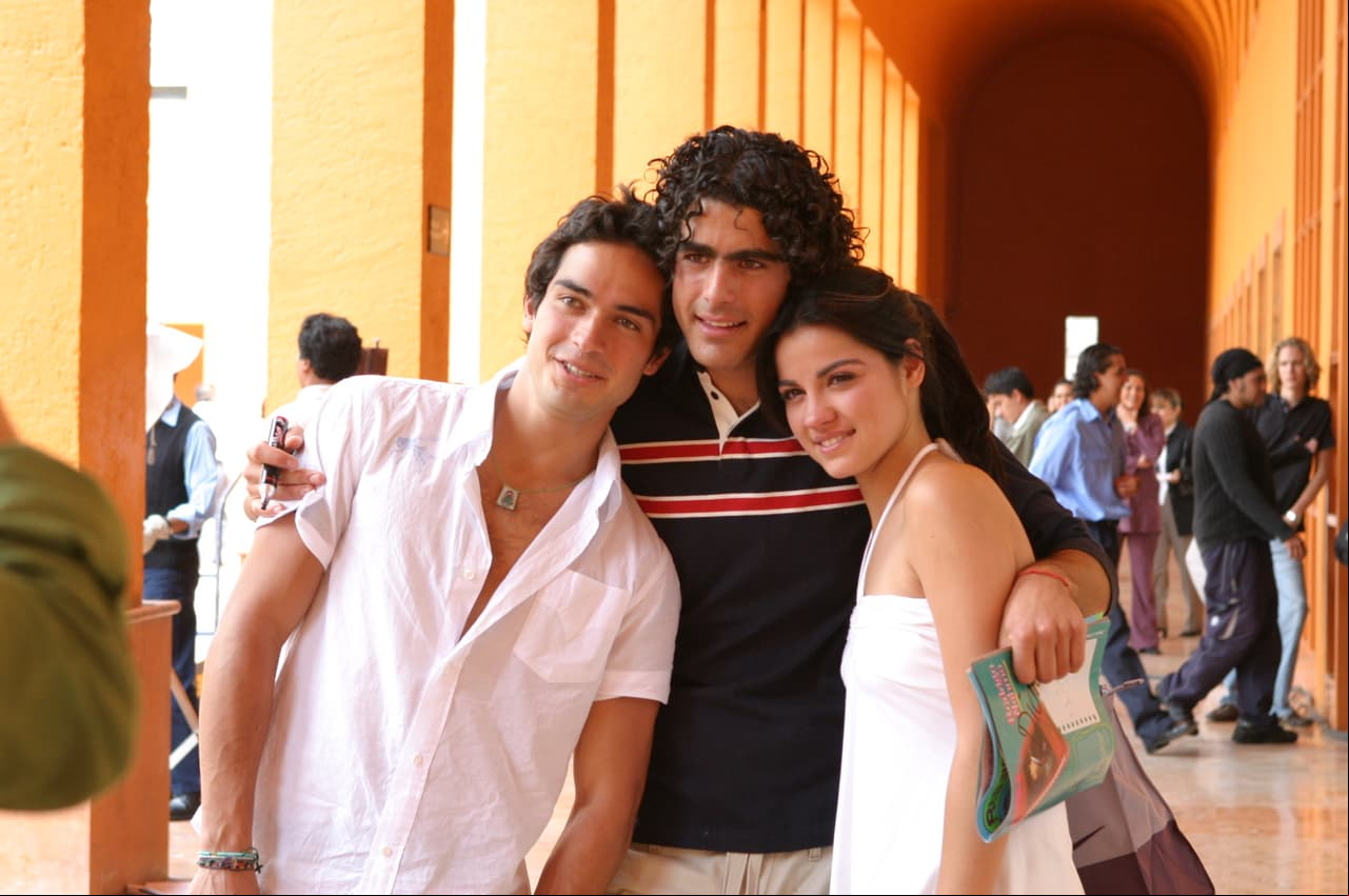 Rodrigo Nehme encarnó a ‘Nico Huber’, el mejor amigo de ‘Miguel’ (Alfonso Herrera) y novio de ‘Lupita’ (Maite Perroni). Tras concluir su participación en ‘Rebelde’, el intérprete optó por trabajar en pocos proyectos en la televisión, siendo sus últimas apariciones en ‘María de todos los ángeles’ y ‘Uggly Betty’.