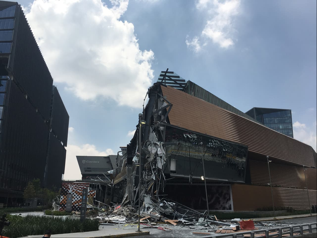 Dentro del centro comercial está el nuevo gimnasio de Andrea Legarreta