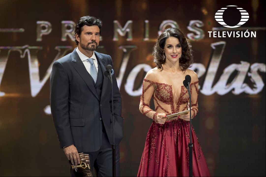 Diego Olivera, guapísimo, pero Susana González impactó con su vestido. ¡Bellísima!