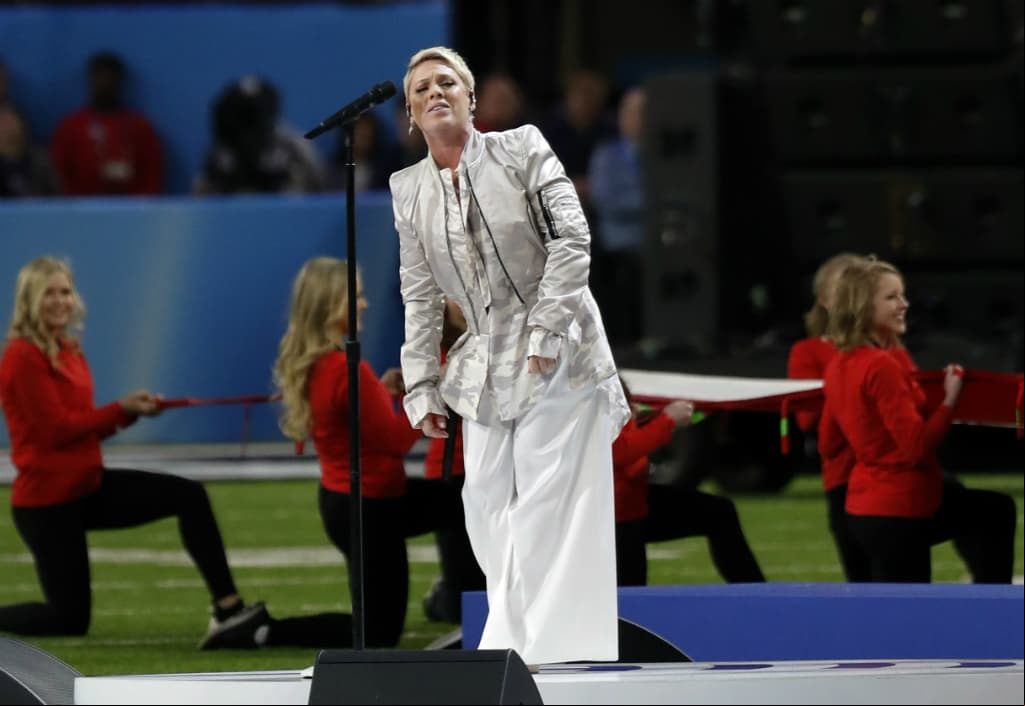 El vergonzoso descuido de Pink antes de cantar en el Super Bowl