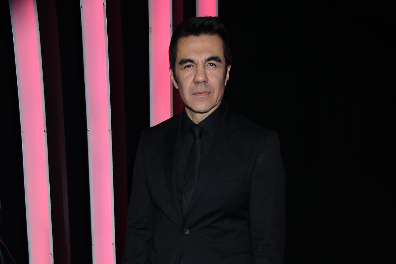 Adrián Uribe se ha ganado un lugar en el espectáculo mexicano por su talento, pero antes de ser comediante y protagonista de telenovelas trabajó como payasito y animador de fiestas infantiles.