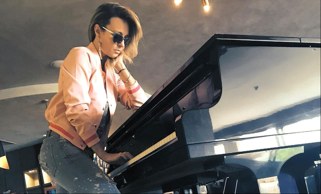 Fey acepta que hubo falta de respeto durante concierto de marcha LGBTTTI