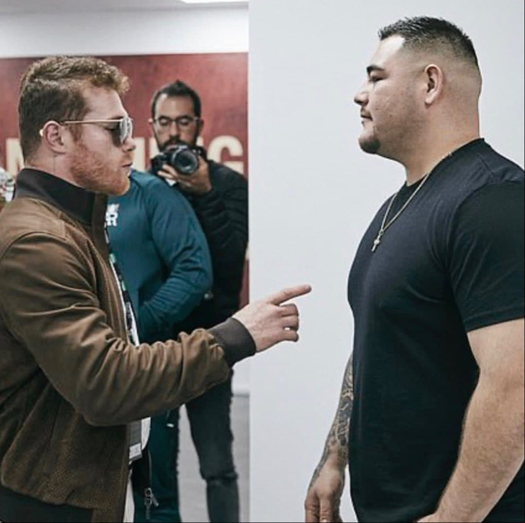 También se rodeó de gente exitosa, inteligente y trabajadora, como Saúl 'el Canelo' Álvarez.