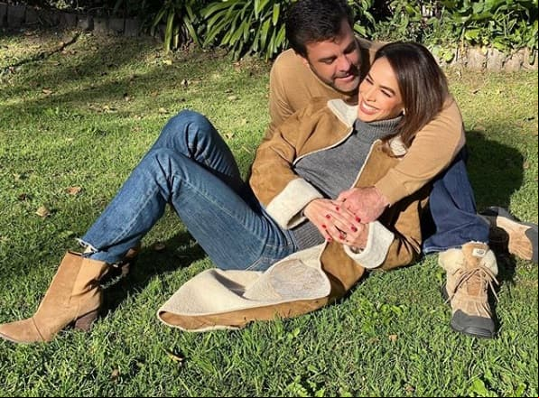 Biby Gaytán y Eduardo Capetillo compartieron en Instagram cuánto se aman. "Eduardo Capetillo te amo demasiado", dijo la actriz.
