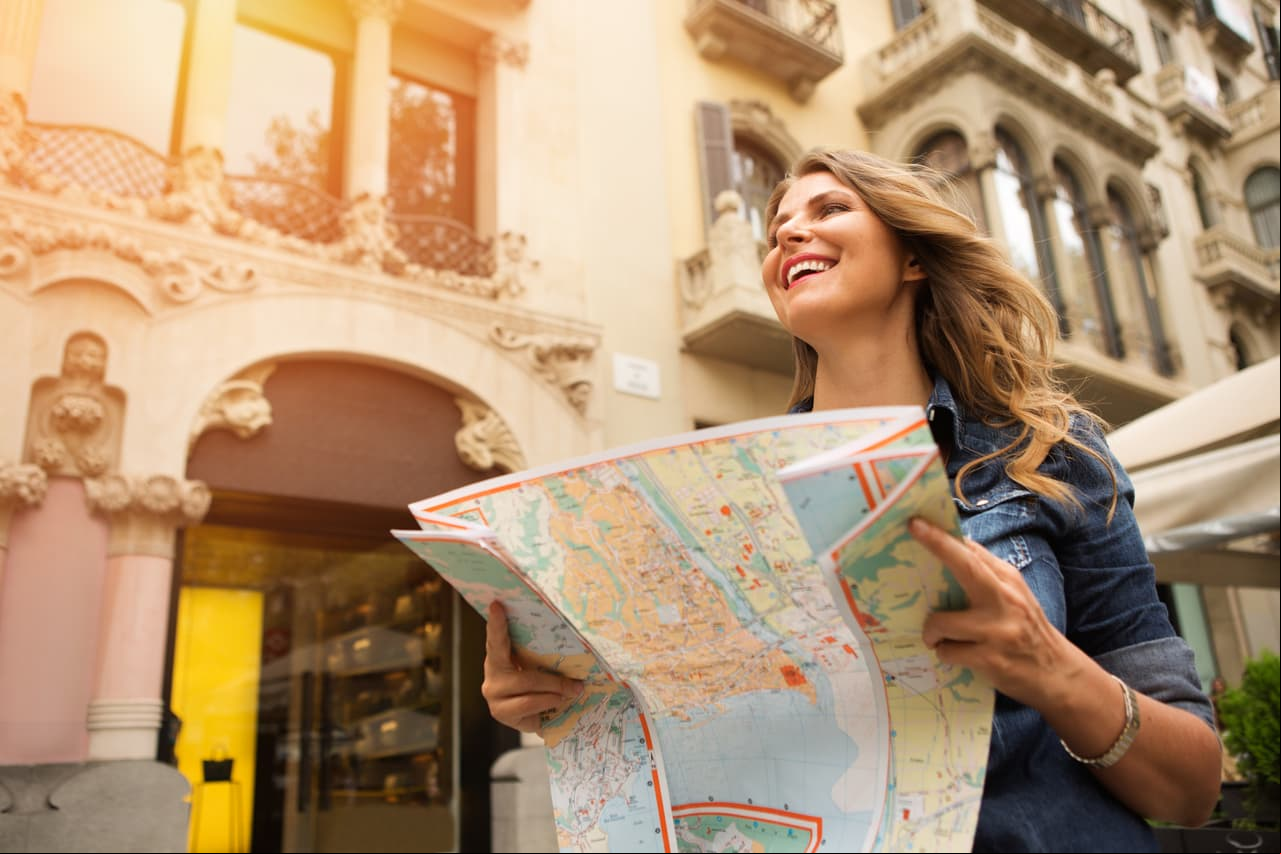 Desde 1980, cada 27 de septiembre se celebra el Día Mundial del Turismo, razón por la que te compartiremos frases que te inspirarán a viajar por el mundo.