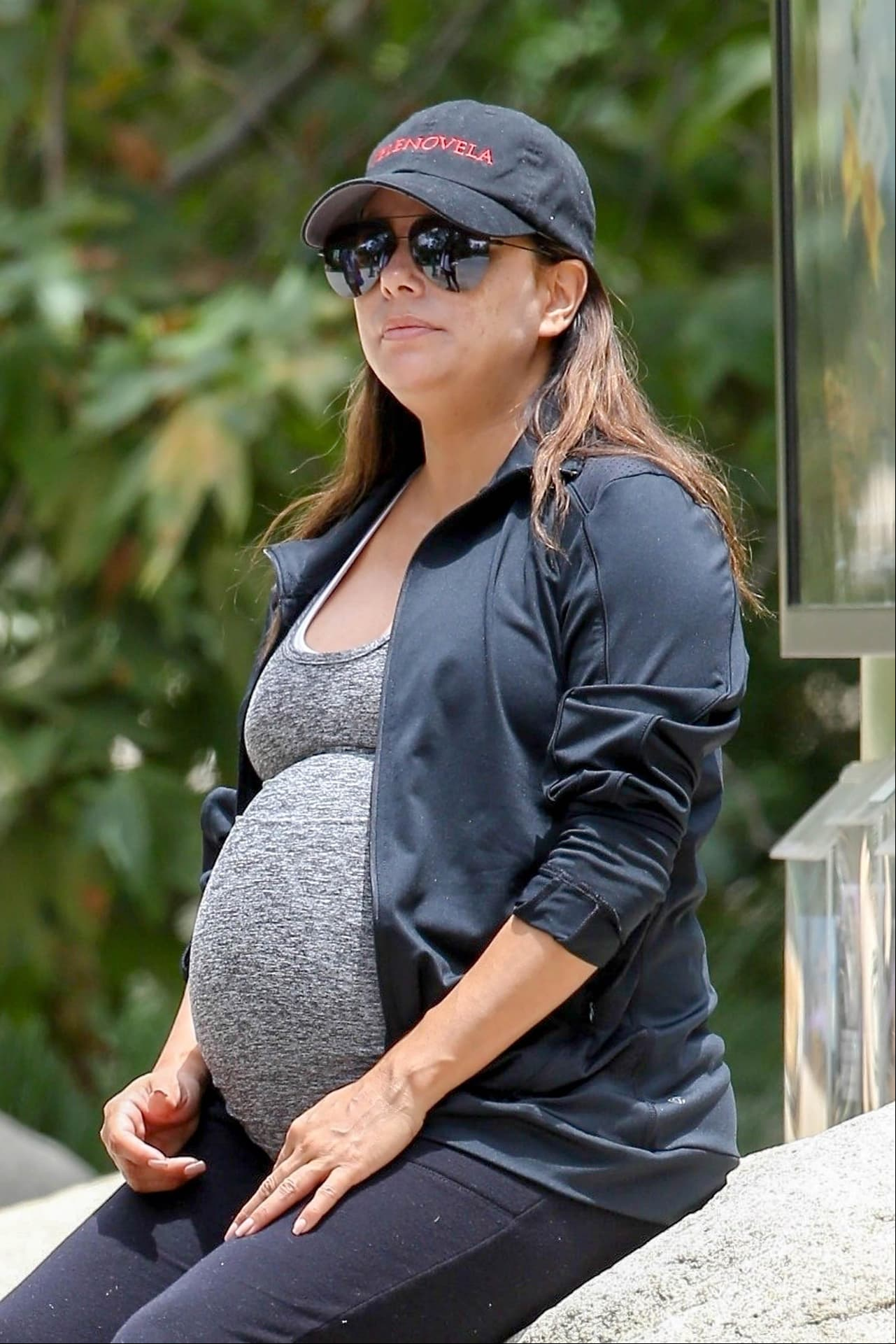 La actriz Eva Longoria está en la recta final de su embarazo, mira sus fotos.