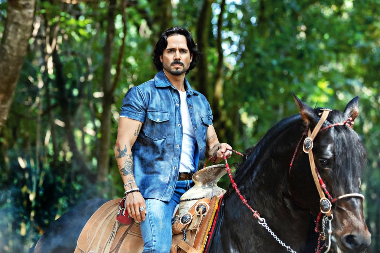 José Ron como "Rafael" en La Desalmada