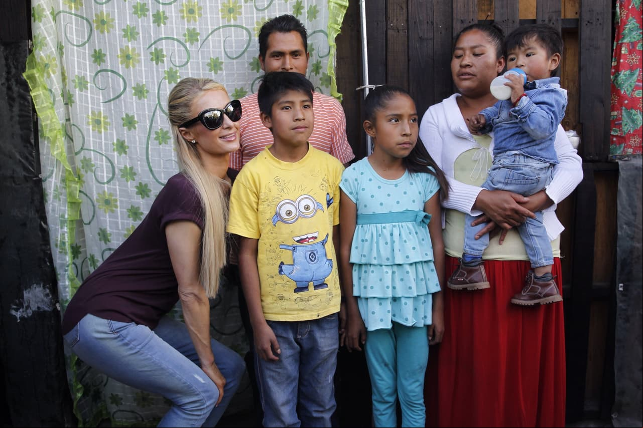 Paris Hilton visitó, por segunda ocasión, a las personas que recibieron su apoyo.