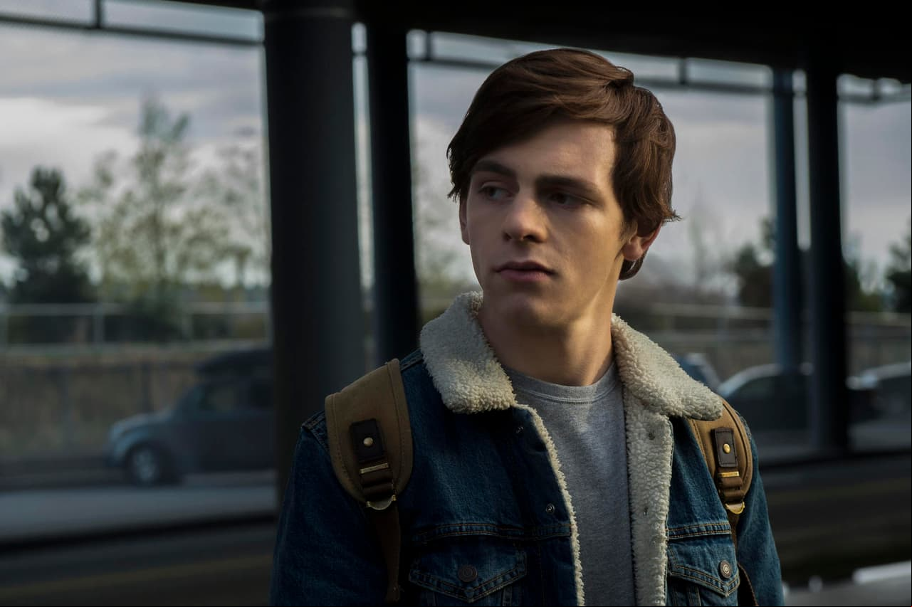 "Harvey Kinkle" (Ross Lynch) es el novio de "Sabrina". Es mortal y ajeno al mundo de la hechicería.
