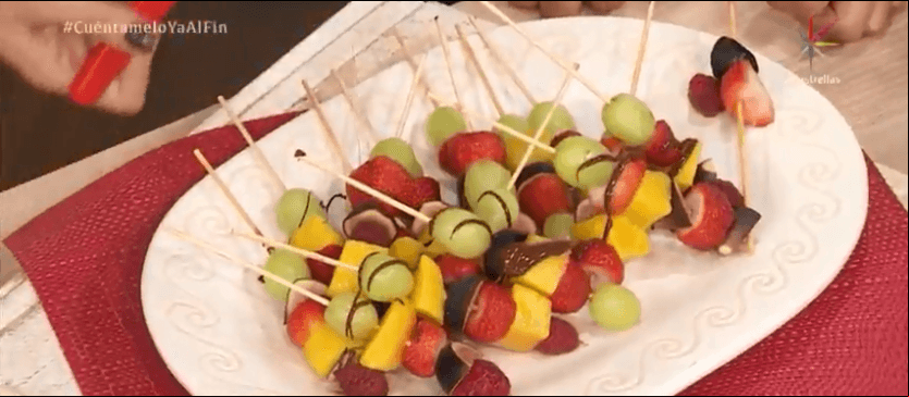 RECETA: Brochetas con chocolate para el 14 de febrero