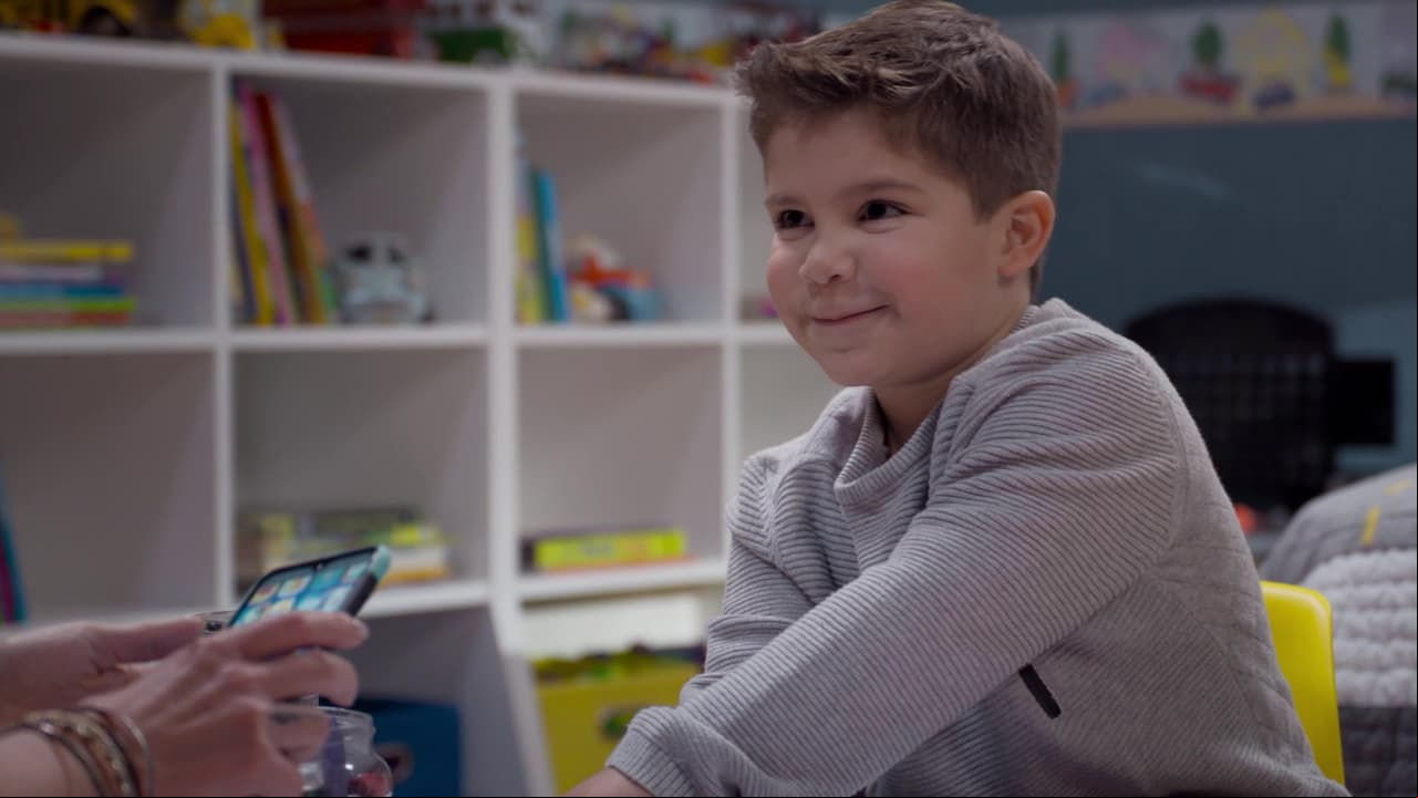 "Voy a extrañar a mis abuelos, a mis tías, a mis amigos y a Pedro. Ayer vino a despedirse y estuvo muy triste".