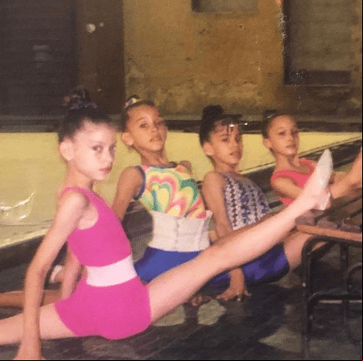 En ellas, la actriz recuerda sus tiempos como gimnasta rítmica, y todas las experiencias que tuvo como atleta.