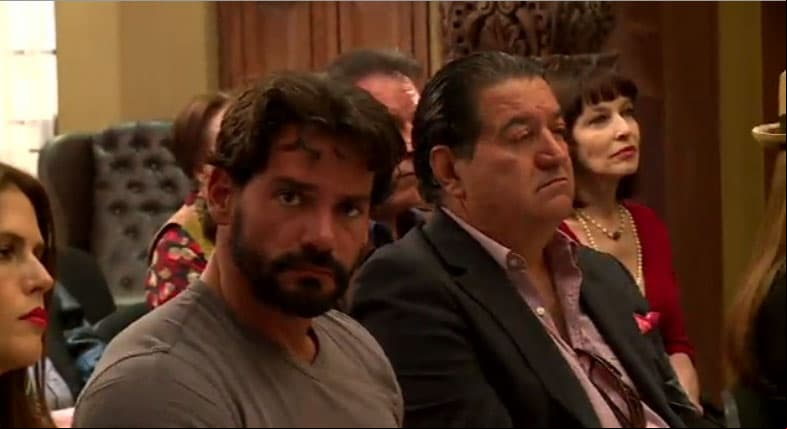 Salvador Mejía defiende a Cristián de la Fuente de José Ron
