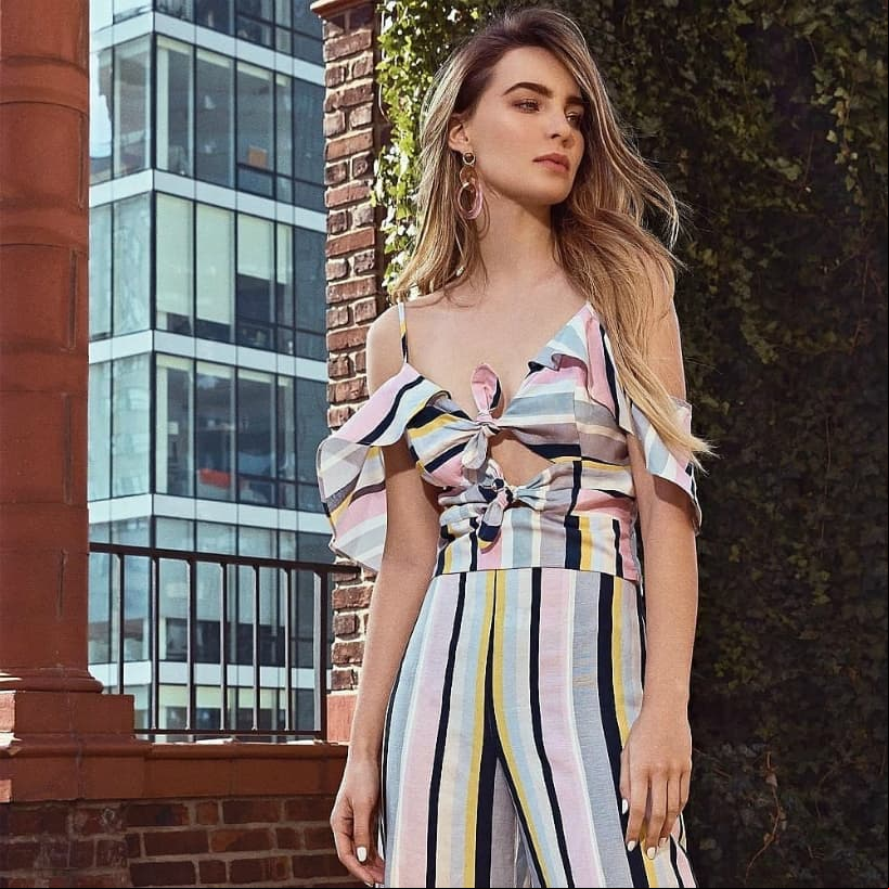 La artista mexicana, de origen español, ha dado un giro a su carrera para explorar el mundo de la moda.