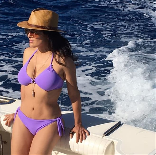 Salma Hayek cautiva a sus fans con tremendos destapes
