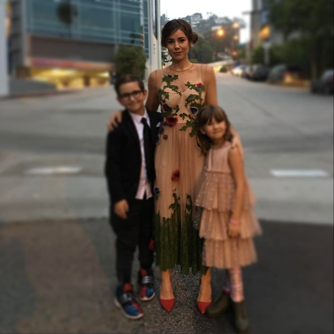 Tras un año de relación, Camila Sodi y Diego Luna se convirtieron en padres de Jerónimo, quien nació el 9 de agosto de 2008. Fiona, su segunda hija, llegó a sus vidas el 2 de julio de 2010. En 2013, la pareja se separó.