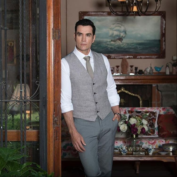 ‘Álvaro Falcón’ tiene dos hermanos ‘Gael’ (Emmanuel Palomares) y ‘Eduardo’ (Juan Diego Covarrubias).
