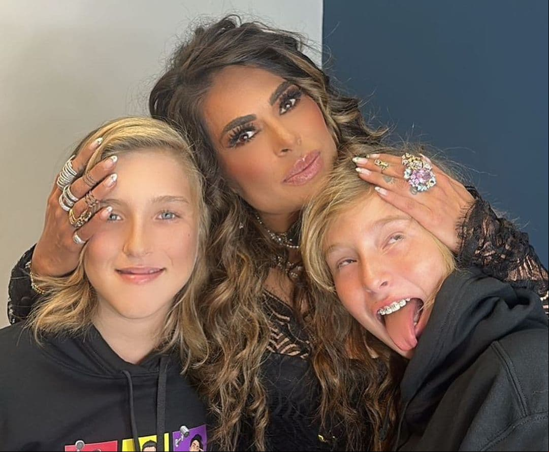 Galilea Montijo junto a Claudio y su hijo Mateo.