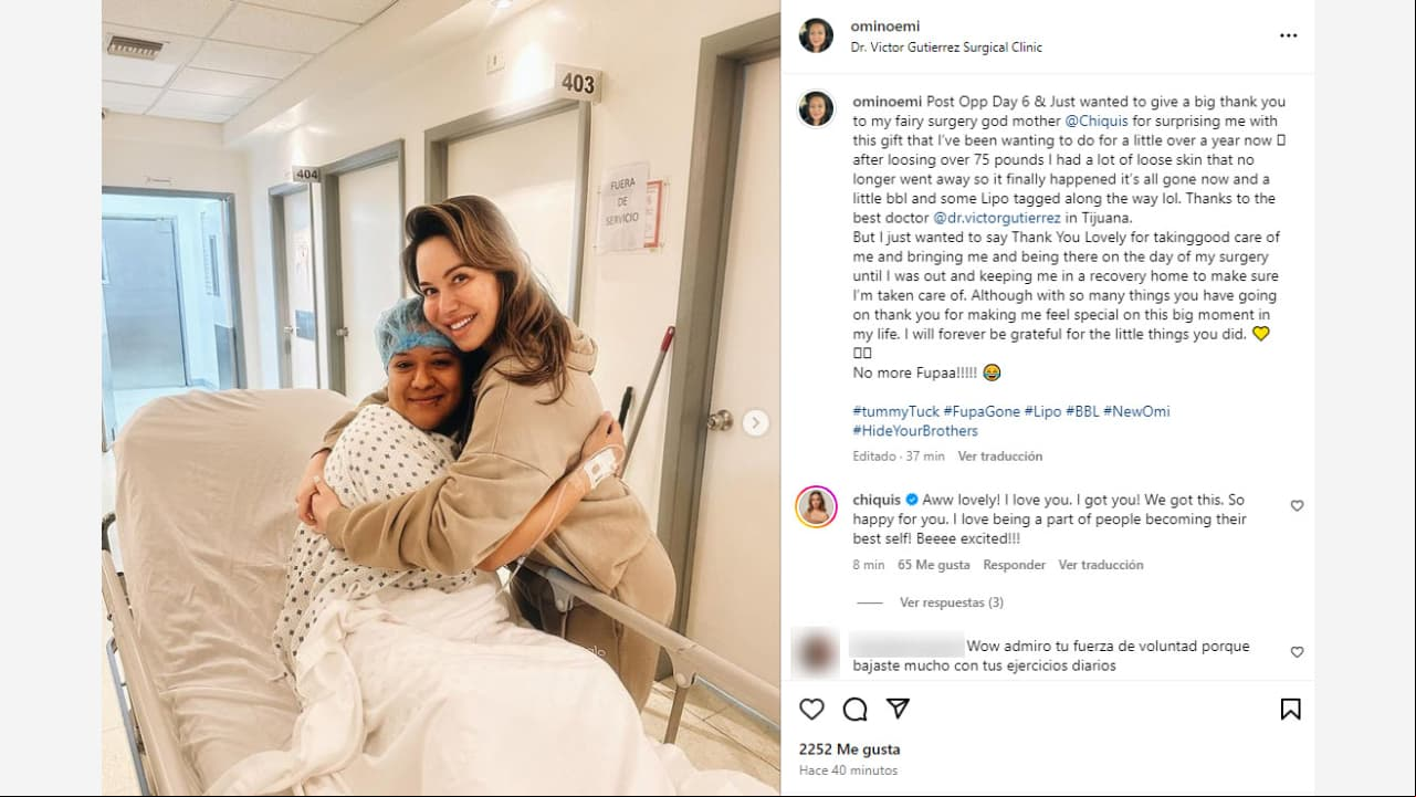 Chiquis estuvo en el hospital junto a su amiga Omi