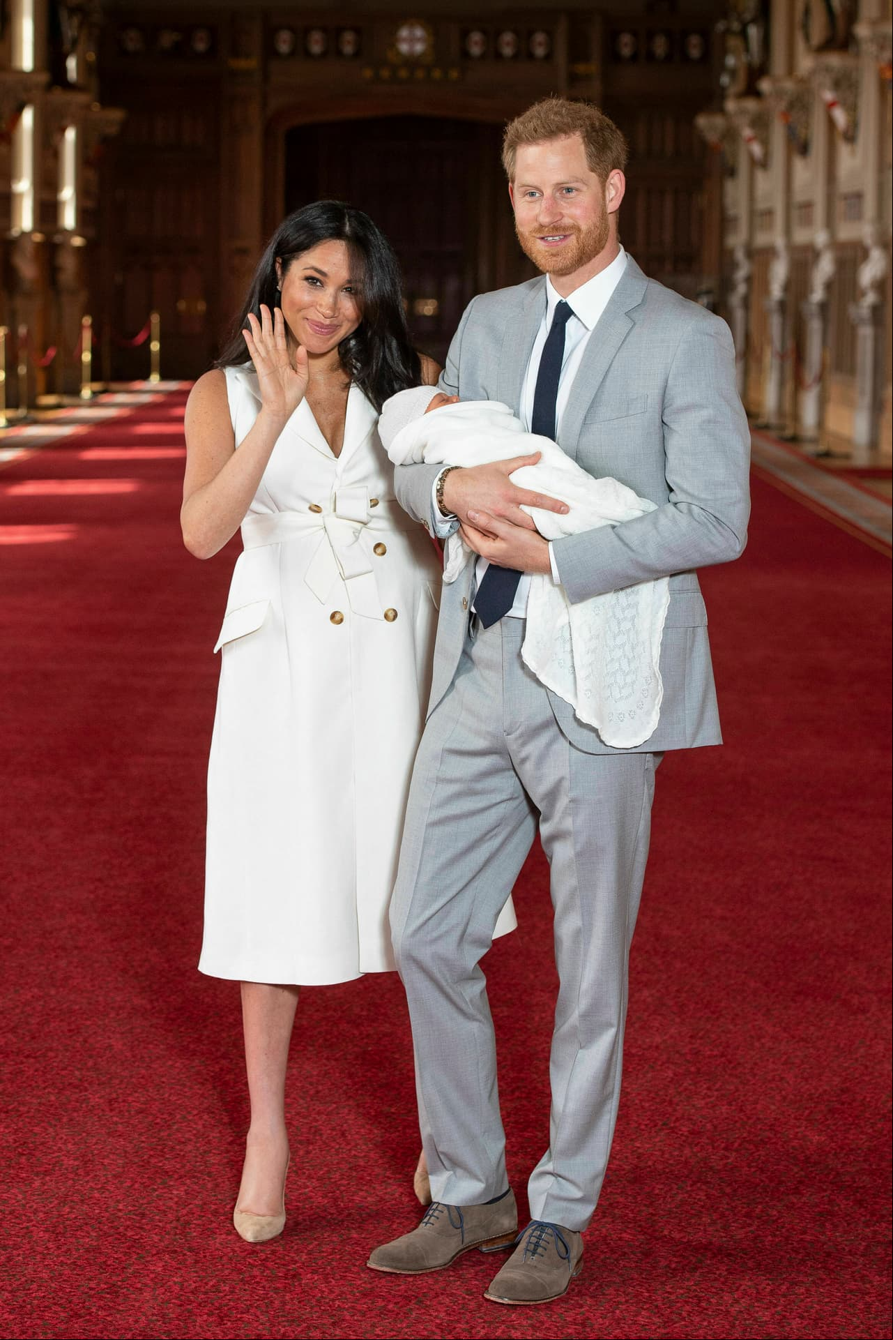 Horas después de la llegada de su primer hijo, el príncipe Harry precisó: “Estoy increíblemente orgulloso de mi esposa. Como dirían todos los padres, mi bebé es absolutamente asombroso (…) Estoy en la luna”.