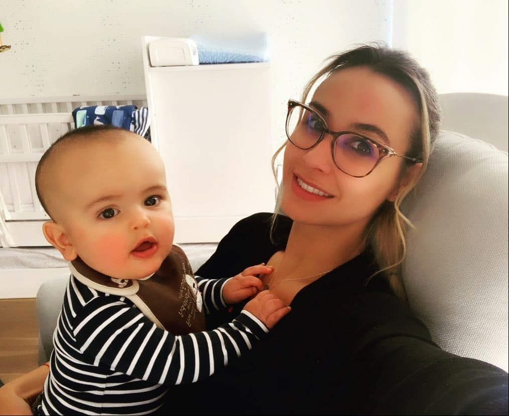 “No puedo creer que ya pasó un año de tu llegada. Qué felicidad y honor ser tu mamá. Eres bueno, gentil, alegre, siempre tienes una sonrisa para todo el que se te acerca, eres tierno, amoroso y llegaste a completar de una manera perfecta esta familia. Nos vuelves locos con tus abrazos y tus besos. ¡Feliz vida hijito lindo. Tienes una familia que te ama profundamente y que siempre hará todo para ayudarte a que te conviertas en el mejor ser humano que puedas ser”, escribió en su cuenta de Instagram.