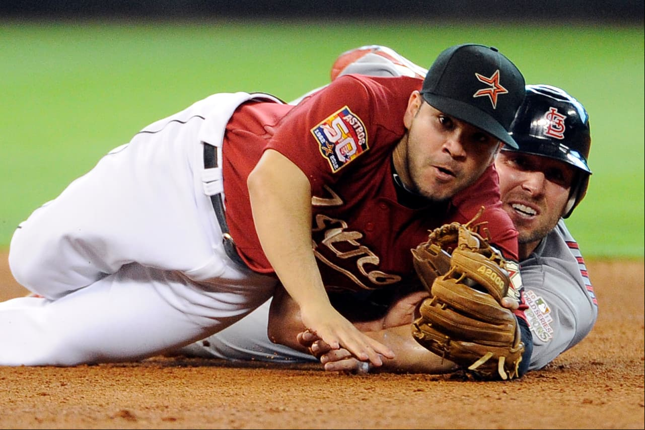 Doble play contra los Cardinals. Si algo lo caracteriza es su talento y entrega.