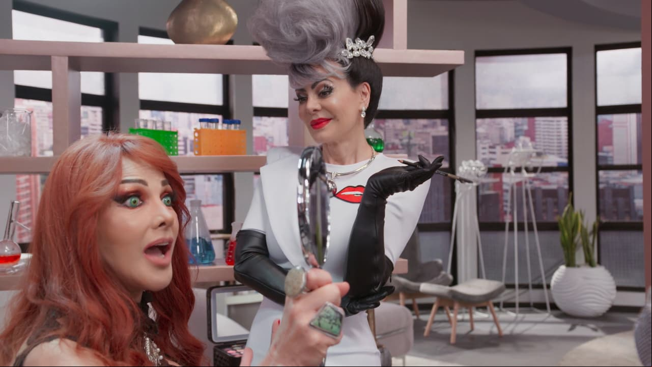Maribel Guardia y Olivia Collins traspasan su amistad a la pantalla