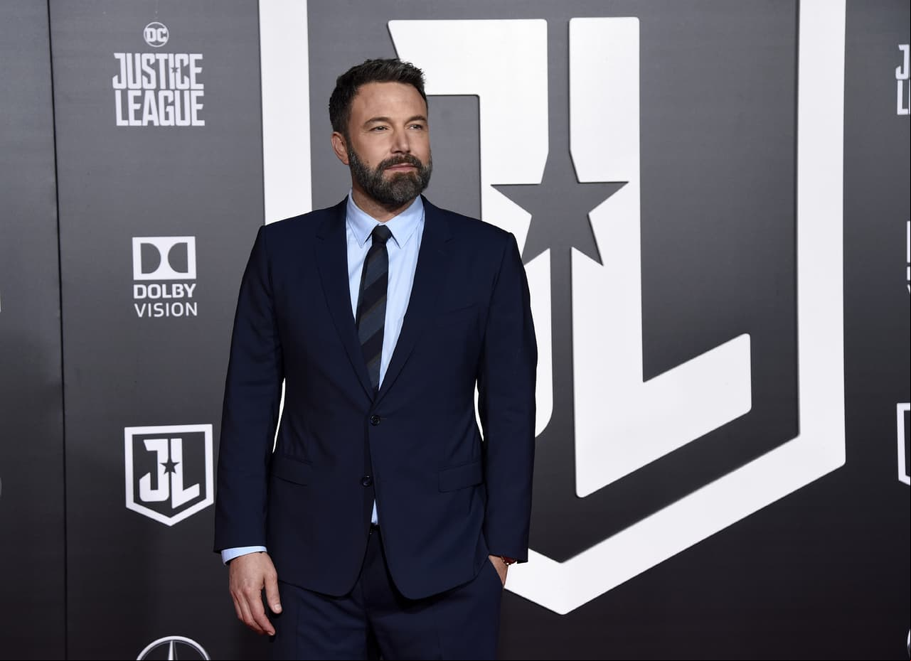 Ben Affleck podría dejar ‘Batman’ tras ingresar a rehabilitación