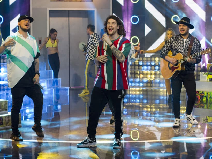 En el 2016 lanzaron su single más exitoso titulado 'Me llamas' el cual se colocó en primer lugar de popularidad.