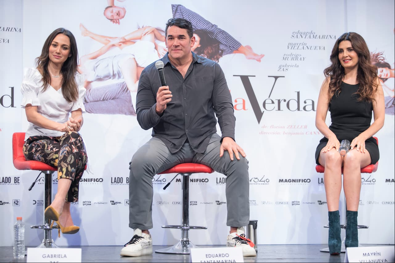 Actúan Gabriela Zas, Rodrigo Murray, Mayrín Villanueva y Eduardo Santamarina.