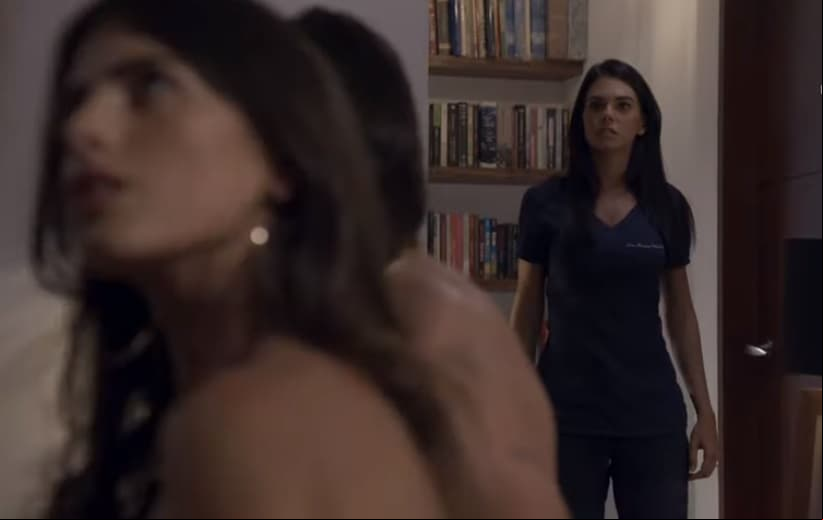 La relación comienza a entrar a un conflicto cuando ‘Sergio’ (Osvaldo de León) le es infiel a 'Regina' (Livia Brito) con su nuevo socio y su esposa, el shock fue tan fuerte que la doctora le pide el divorcio.