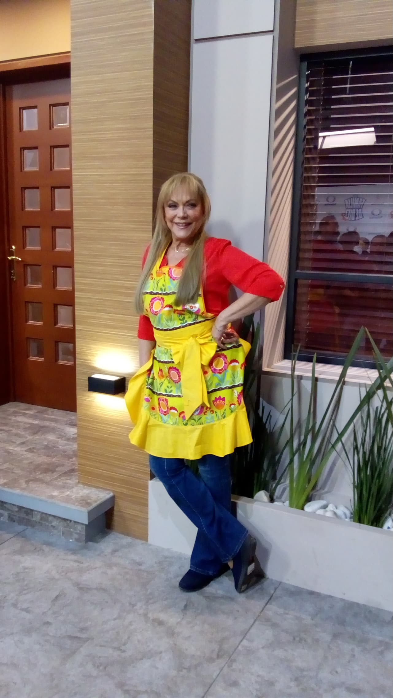 Zully Keith posando con su personaje "Renata González"