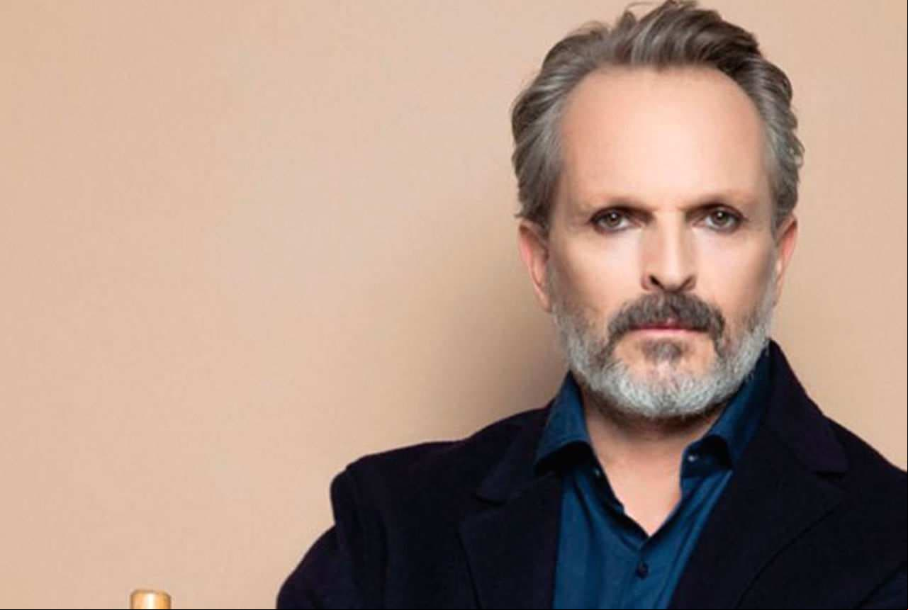 Miguel Bosé se disculpa por el problema temporal en su voz