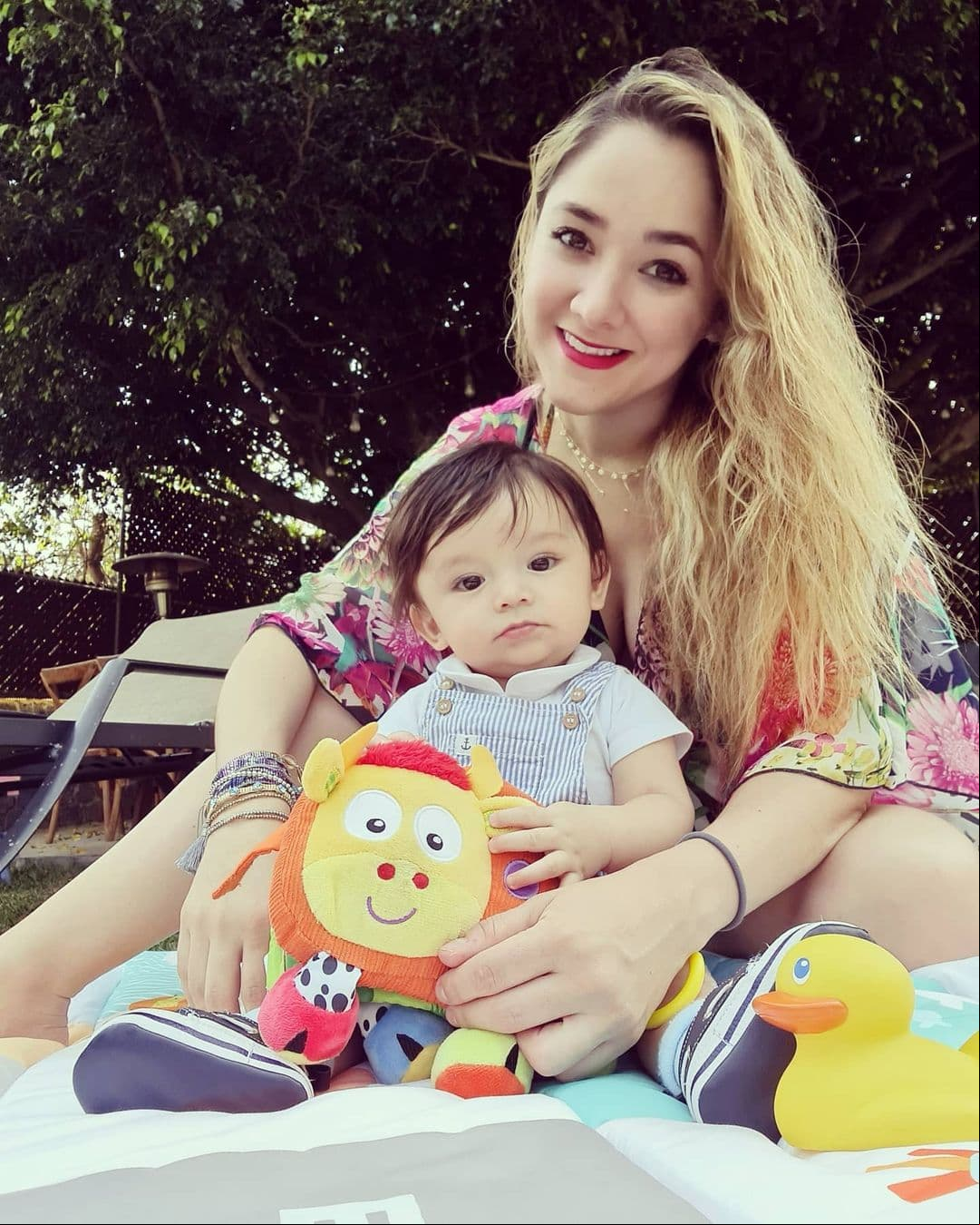 Tras acaparar miradas con su primer rol antagónico, Sherlyn participó en ‘Fuego en la sangre’, ‘Cuidado con el ángel’, ‘Camaleones’ y recientemente se incorporó a ‘Qué le pasa a mi familia?’. Además, en 2020 debutó como mamá de André.
