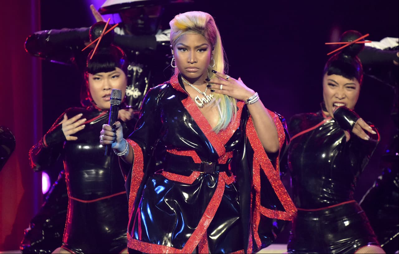 Exnovio de Nicki Minaj asegura que la rapera lo apuñaló