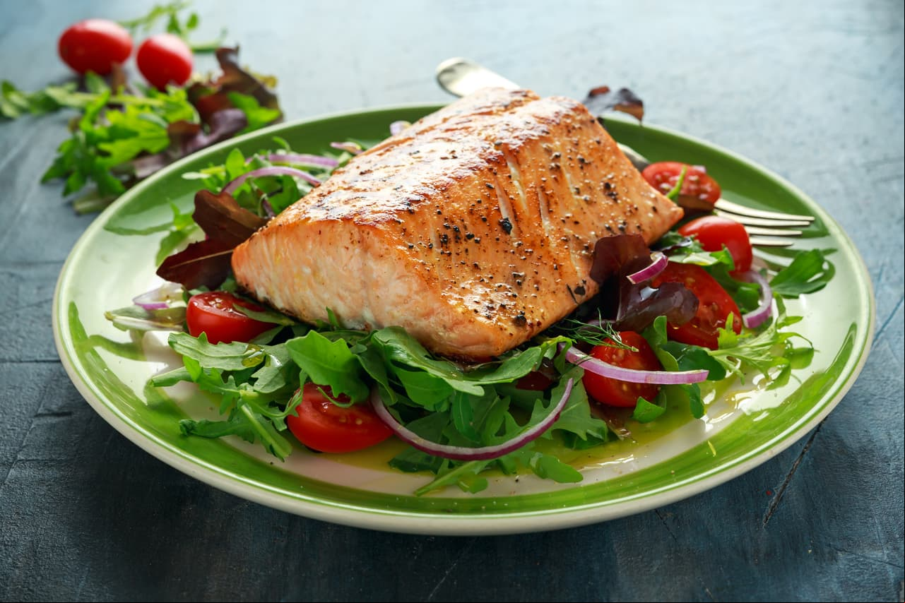 Alimentos con Omega 3. El atún, el salmón y las sardinas son perfectos para prevenir el cáncer.