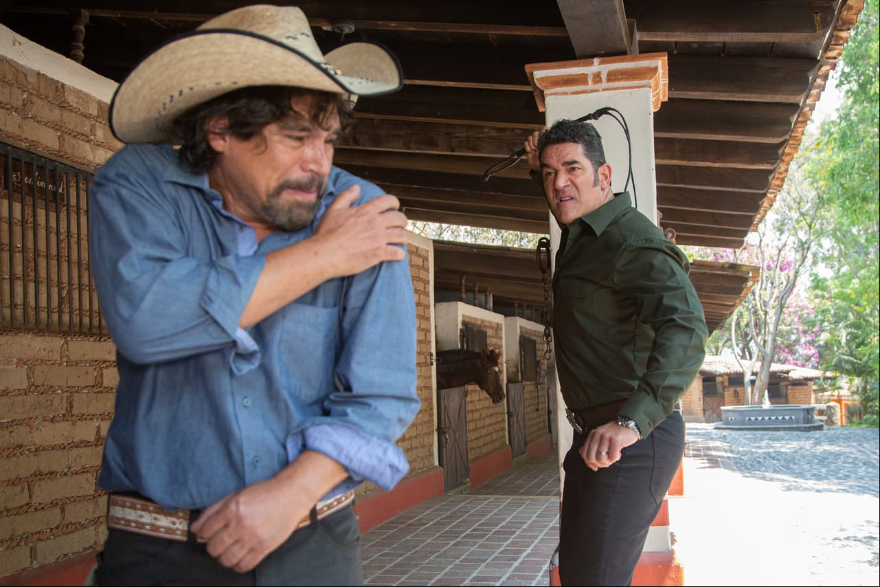 "Mereces un castigo", le dice 'Octavio', mientras 'Carmelo' le sugiere ahora sí eliminar a 'Fernanda' por completo.
