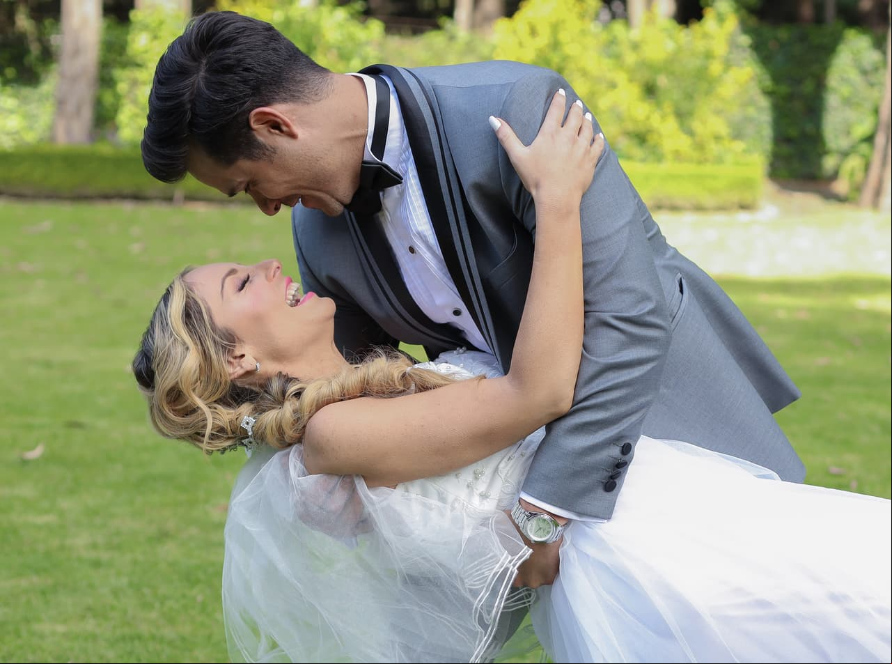 Los novios demostraron su felicidad y lo bien que se llevan ante los invitados.