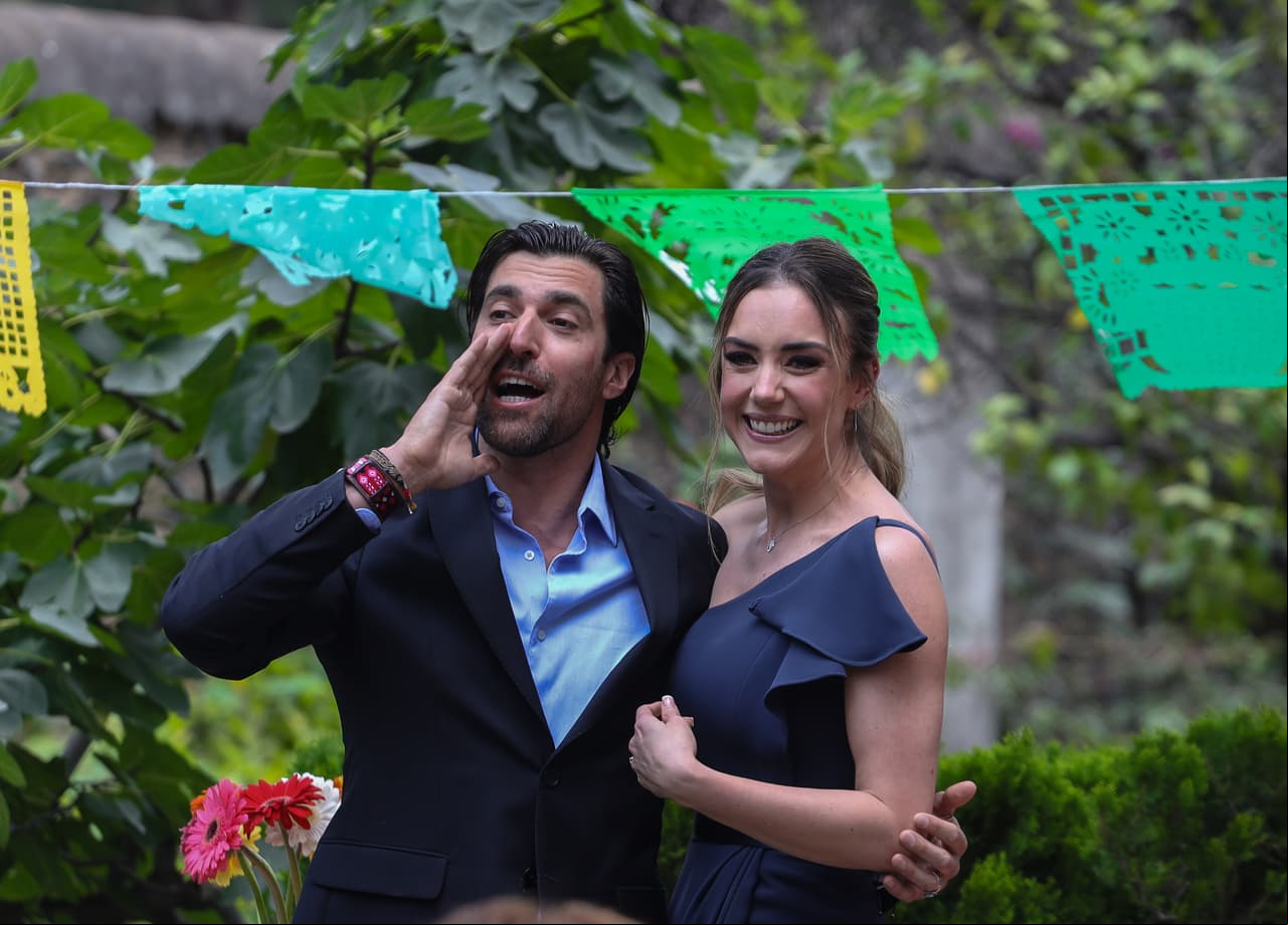 'Héctor' y 'Helena' dieron a conocer a todos los presentes una gran noticia: ¡están esperando un bebé!