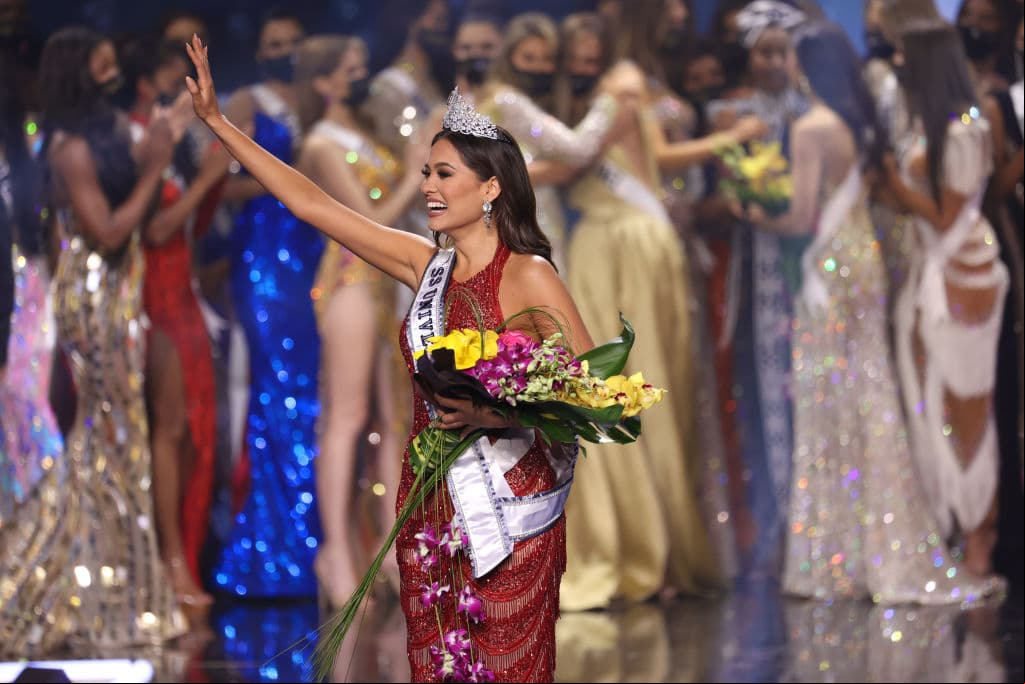 La edición número 69 del certamen Miss Universo estuvo llena de emociones, donde las 74 concursantes buscaron tener la codiciada corona, la cual obtuvo México, representado por Andrea Meza.