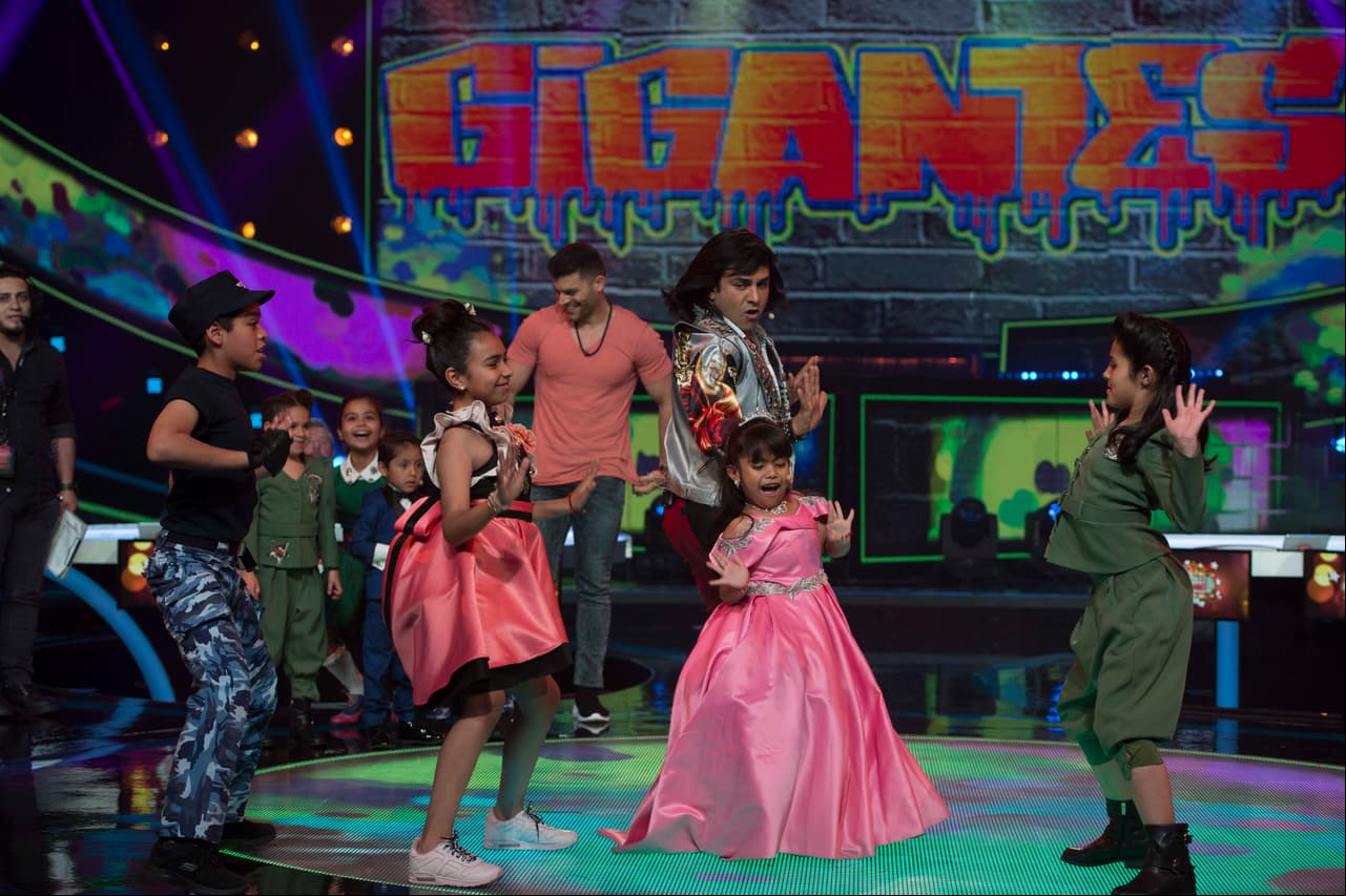 Casi al final del programa, los pequeños y los jueces cumplieron el reto de Daddy Yankee de bailar el #PGDuraChallenge.