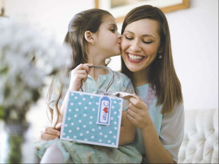 Este es el mejor regalo para mamá de acuerdo a su signo zodiacal
