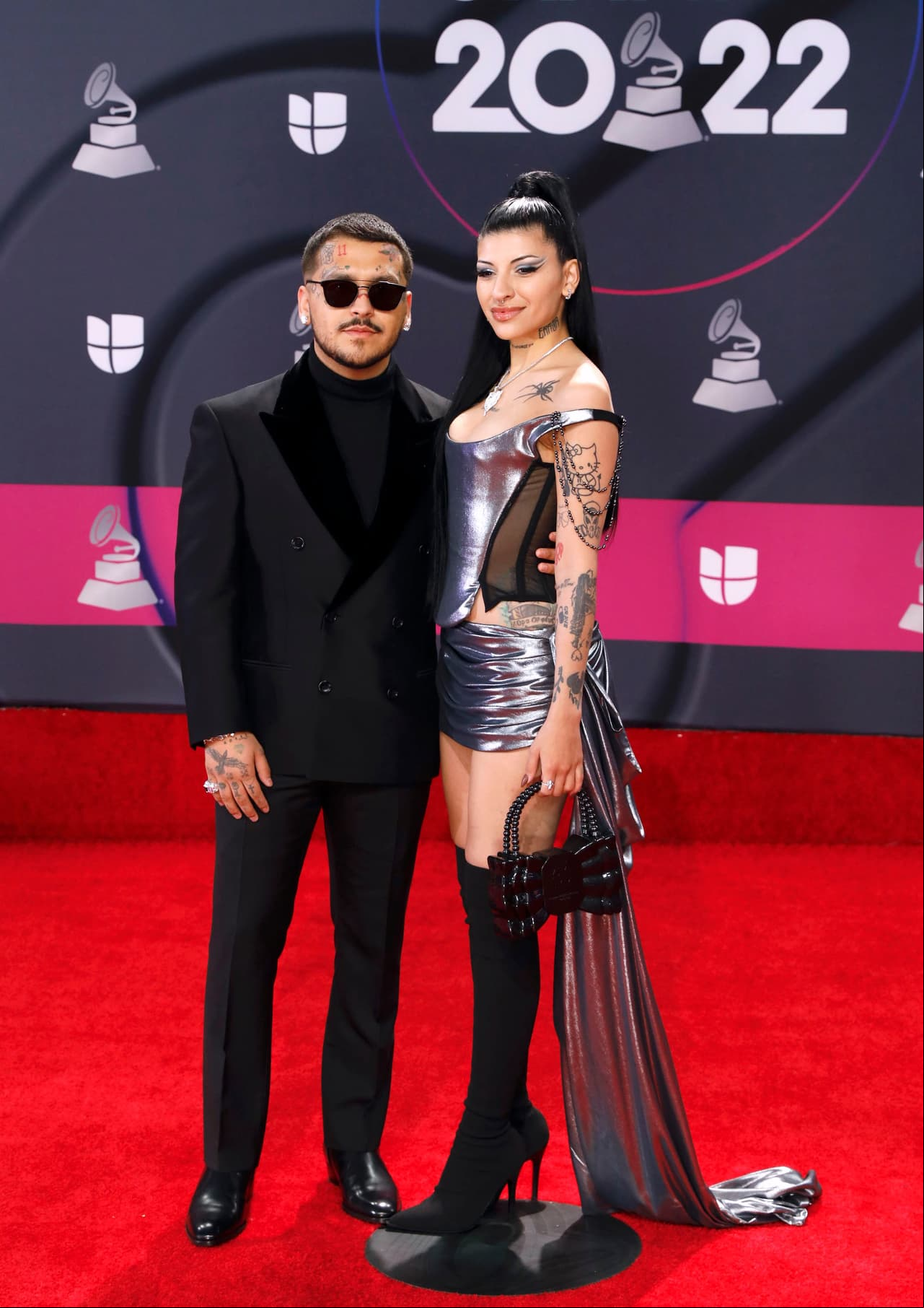 Cazzu, novia de Christian Nodal, cambia de look y divide opiniones
