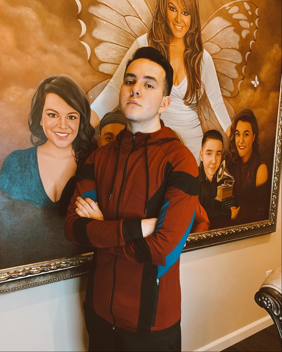 Juan Ángel López, mejor conocido como Johnny Rivera, es el hijo menor de la fallecida ‘Diva de la Banda’, Jenni Rivera.