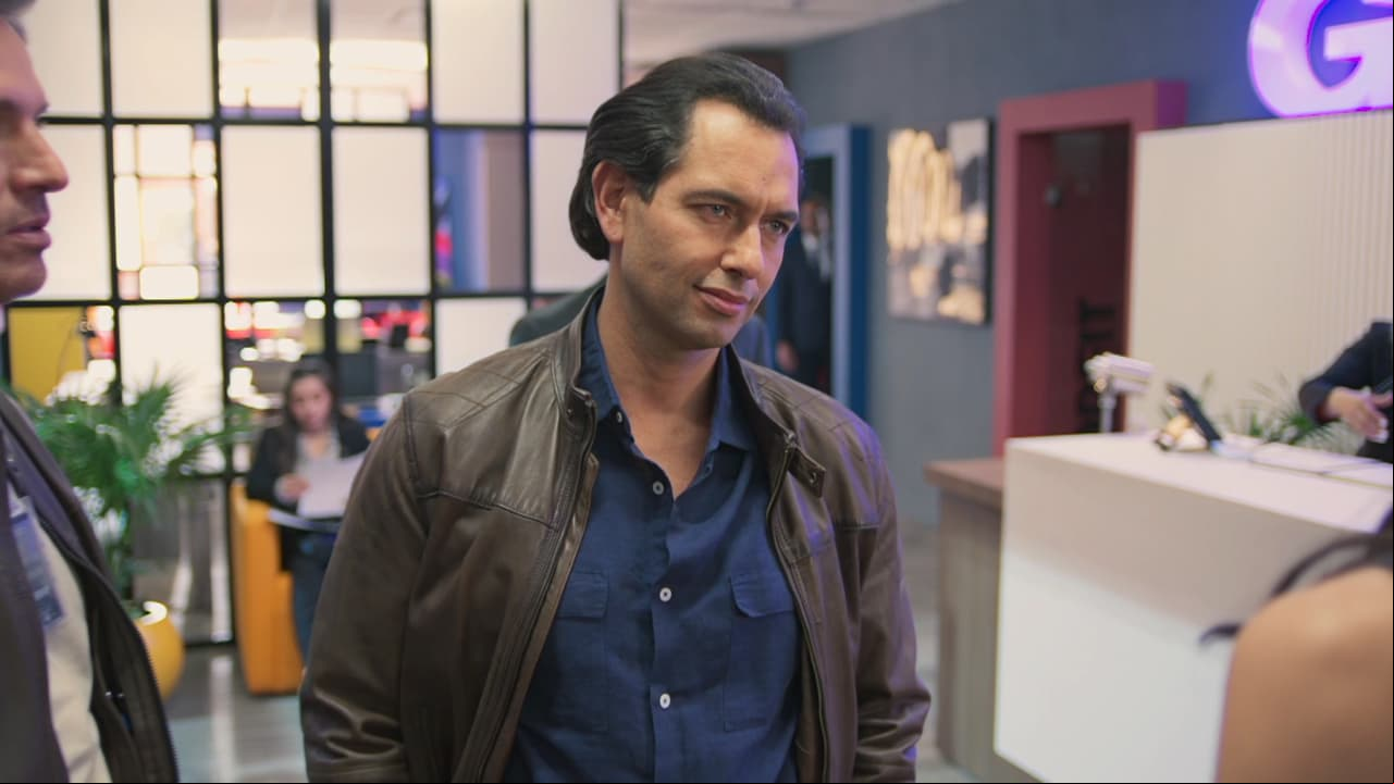 Tienes que ver al actor en "Amor dividido" de lunes a viernes a las 6:30 p.m. con Las Estrellas.