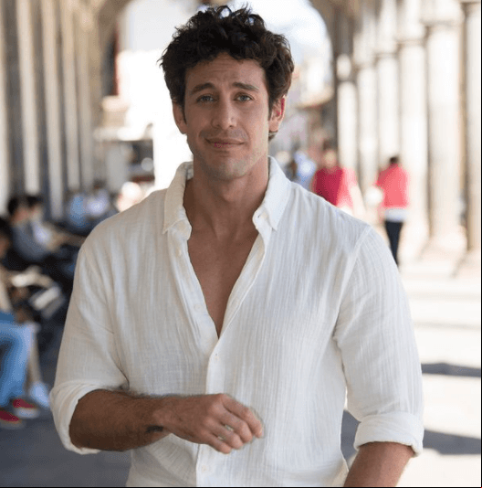 Tras "La Reina soy Yo", Lambda García regresa a las telenovelas como "Danilo", un hombre que sufrirá una gran traición.