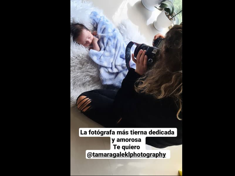 Sherlyn muestra a André en su primera sesión fotográfica