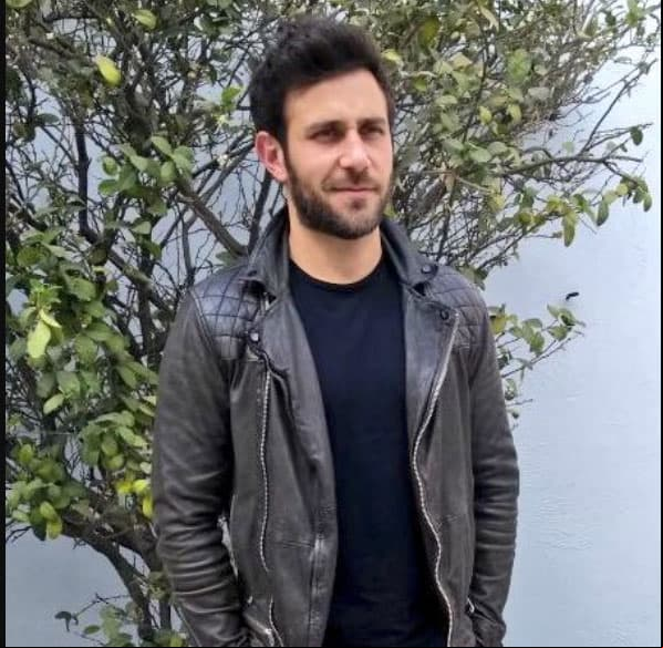 Carlos Ferro intenta salvar a África Zavala de la indiscreción de ‘Pepillo’